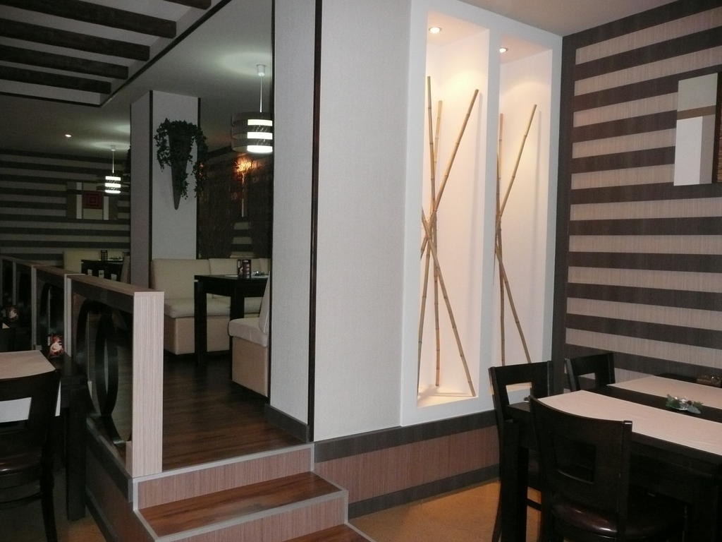פזרג'יק Acropolis Hotel מראה חיצוני תמונה