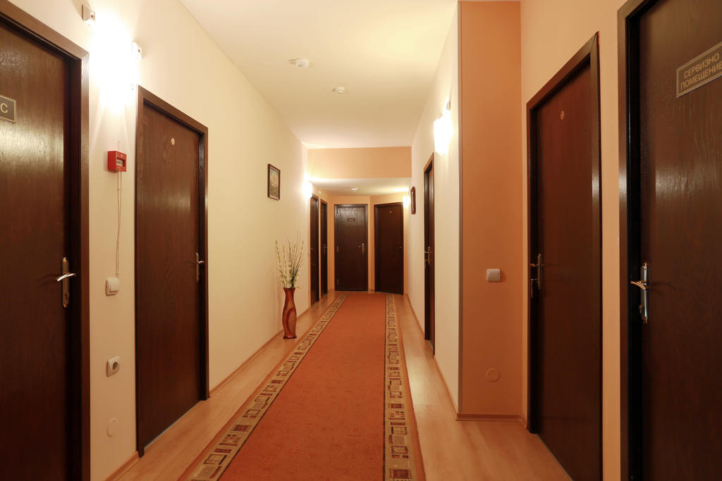 פזרג'יק Acropolis Hotel מראה חיצוני תמונה
