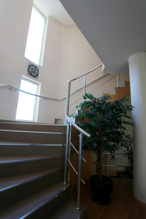פזרג'יק Acropolis Hotel מראה חיצוני תמונה