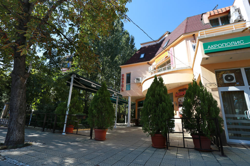פזרג'יק Acropolis Hotel מראה חיצוני תמונה